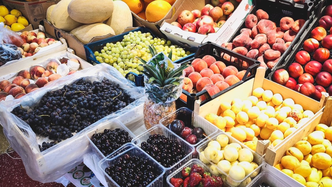 Целых 3 386,1 тонны свежих овощей и фруктов завезли в Приморье из КНР