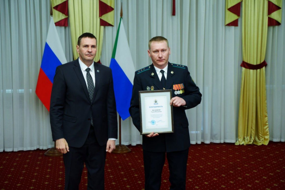 Дмитрий Демешин поздравил пограничников с профессиональным праздником