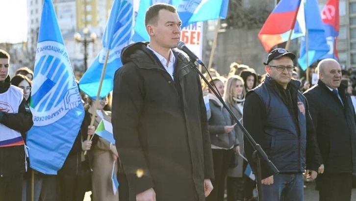 Пробег «Za мир! Труд! Май! Zа мир без нацизма» в Хабаровске начался со слов губернатора региона